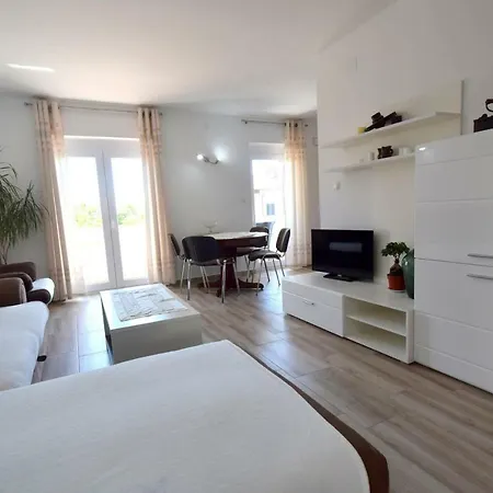 Apartment Vanja *