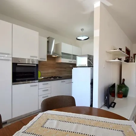 Apartment Vanja Krk Town